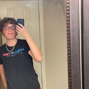 Meet your Posher, Johnny